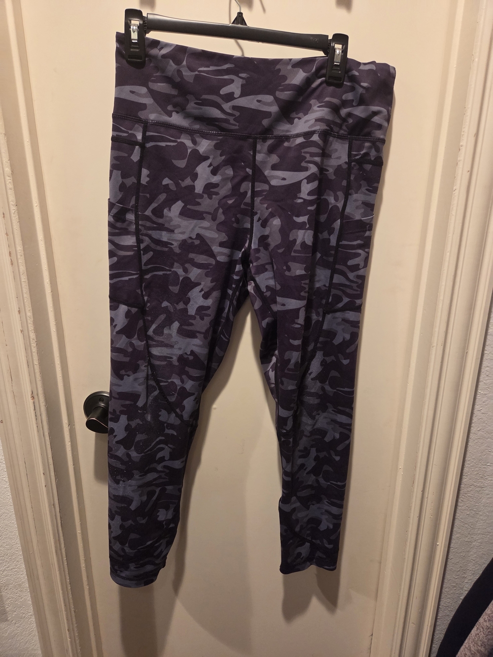 High-Waist Black Camo Leggings Light And Tight 7/8 24"